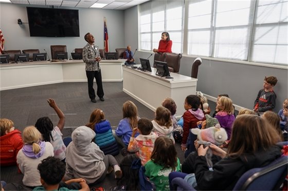 Mayor and Town Manager with Second Grade Field Trip