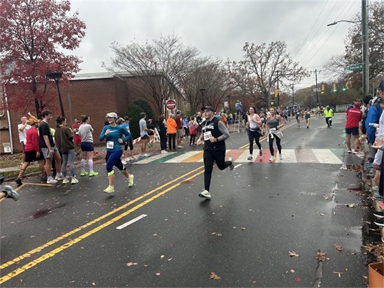 Runners at the Gallop & Gorge