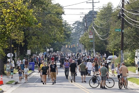 Carrboro and Weaver Street scene 